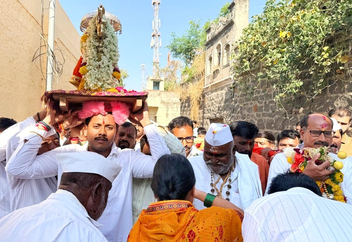 श्री क्षेत्र कोंभळी ते श्री क्षेत्र मढी पायी दिंडीचे भक्तिमय प्रस्थान,नाथांच्या नामगजरात परिसर दुमदुमला..