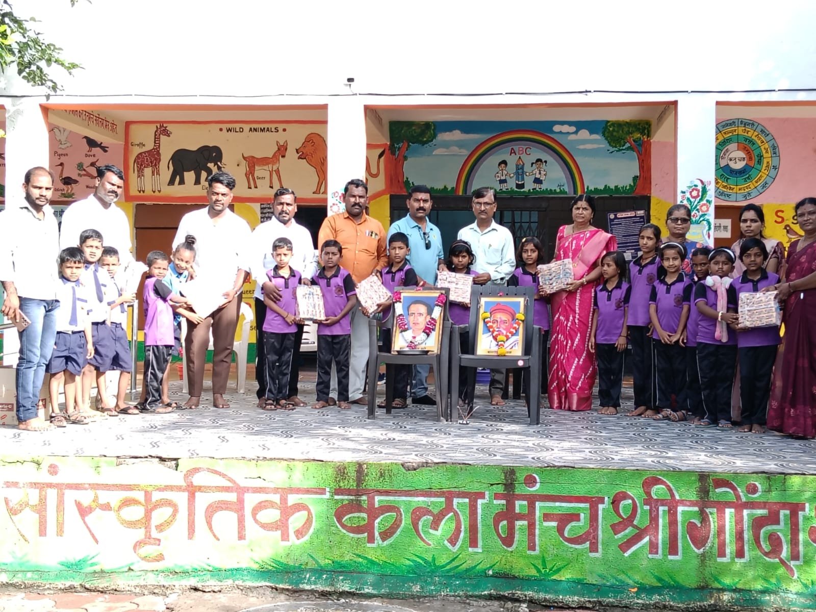 जिल्हा परिषद प्राथमिक शाळा, श्रीगोंदा शुगर येथे लोकशाहीर अण्णाभाऊ साठे जयंती व लोकमान्य टिळक पुण्यतिथी उत्साहात साजरी!