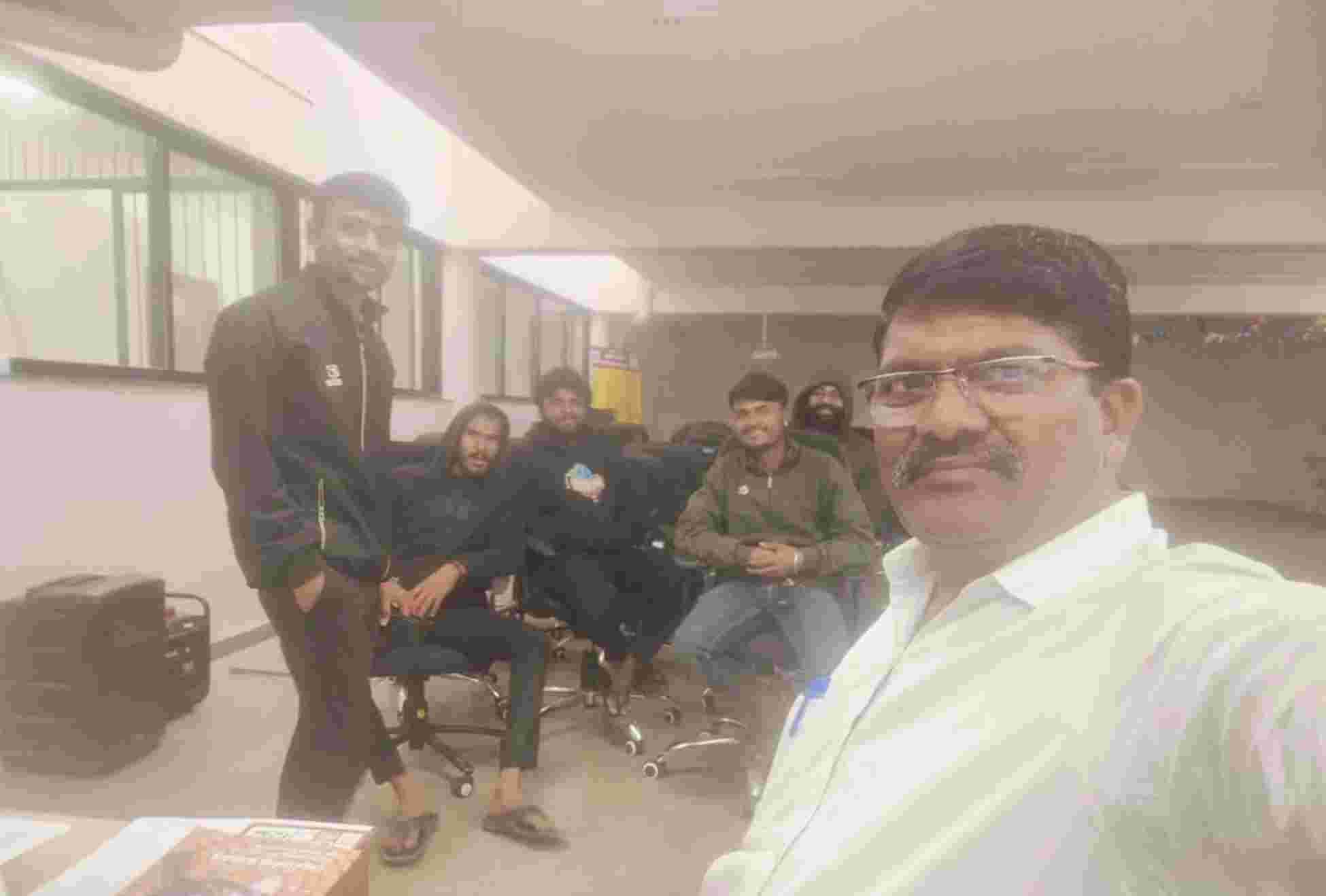 निघोजला चार दिवस मानसिक त्रास दिलेले दोन मनोरुग्ण अखेर मनोयात्री पुनर्वसन केद्रांत .